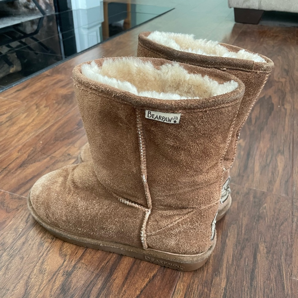 Bearpaw Emma Short Boot